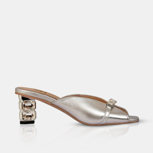 MALLIKA IN SILVER